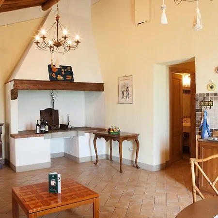 Fattoria Poggio Capponi مزرعة للإقامة